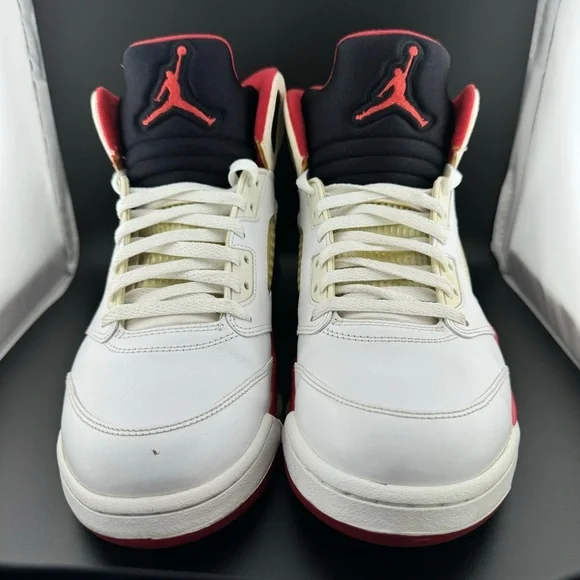 Jordan 5 Retro Sneaker Size 11 Men